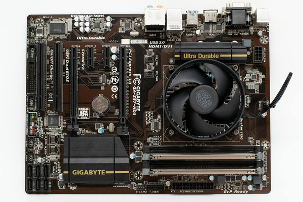 Ultimate Guide to Crafting a Blazing-Fast Home Network with Ubiquiti UniFi Switch 24 PoE & Access Points